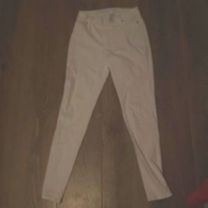 White skinny office pants. Barely worn and no stains!